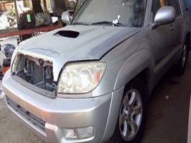 2005 TOYOTA 4RUNNER SILVER SR5 4.7 AT 4WD. Z24854